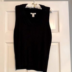 Woman’s sleeveless sweater